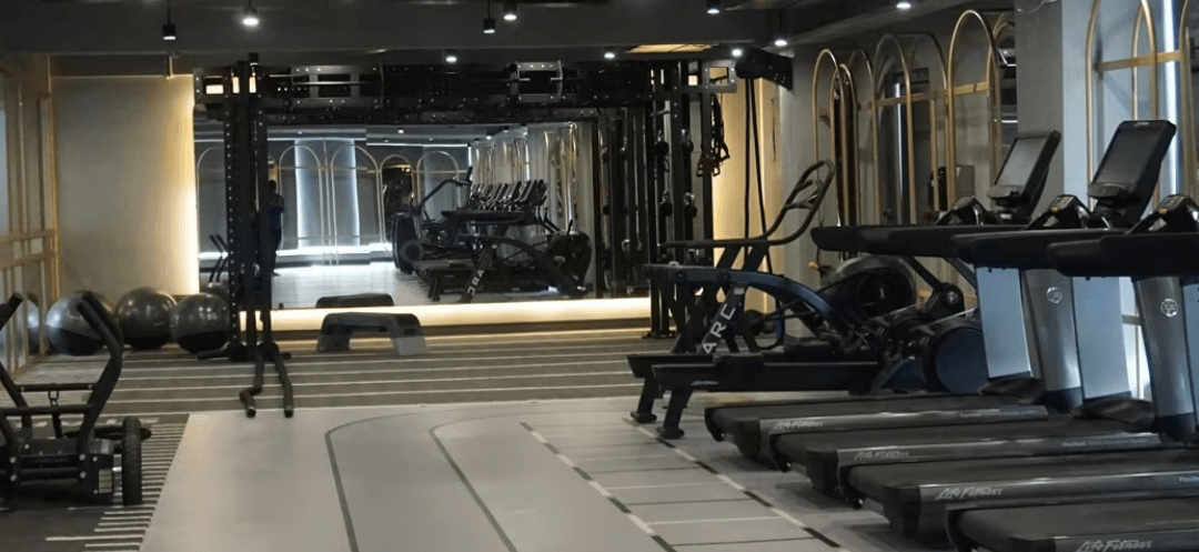 Gold’s Gym
